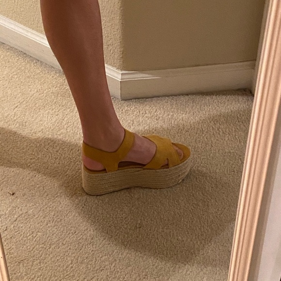 Sandals - Picture 6 of 6